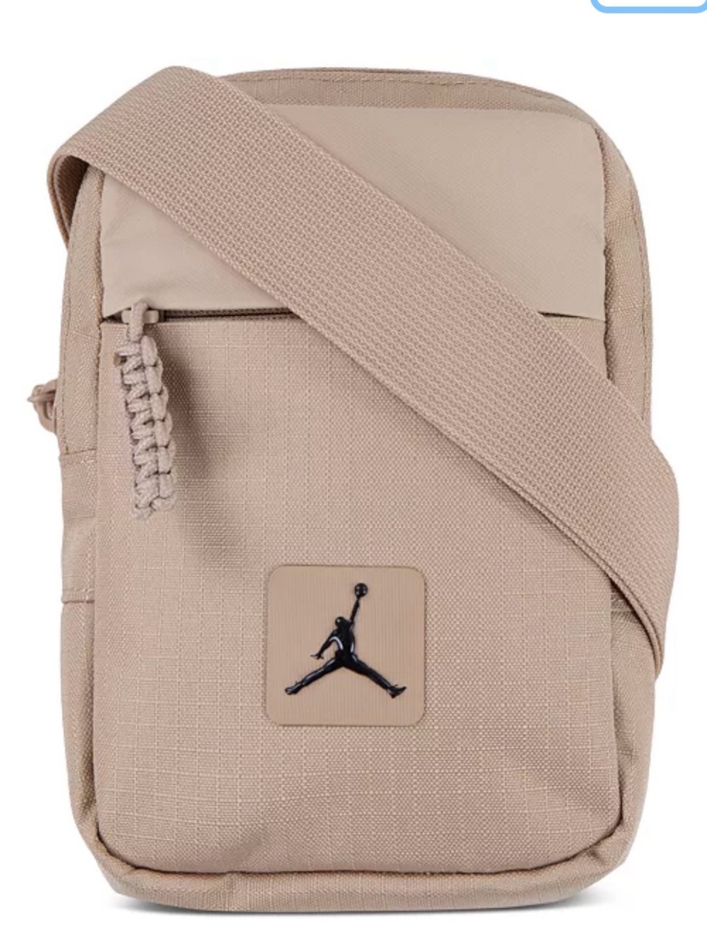 Nike Beige Men's Crossbody Belt Bag